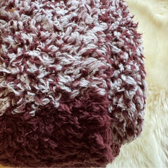 NWT 🆕 Cozy Cozy Barefoot Dreams Chic Heathered Throw - 45x60 Luxuriously soft! - Picture 3 of 4